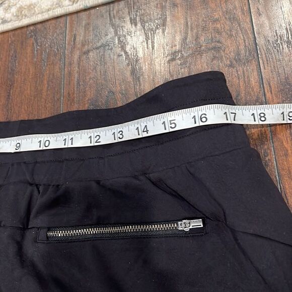 Athleta Skirt Skort Womens Size L T Elastic Waist Black back zip up pocket GUC - Picture 7 of 8